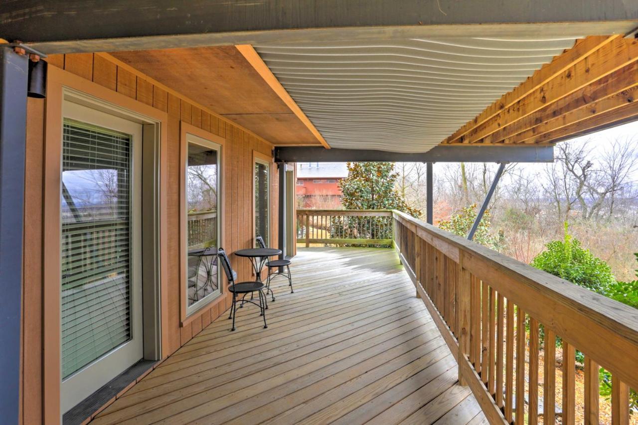 Beautiful Central Fayetteville Townhome With Views! Екстер'єр фото