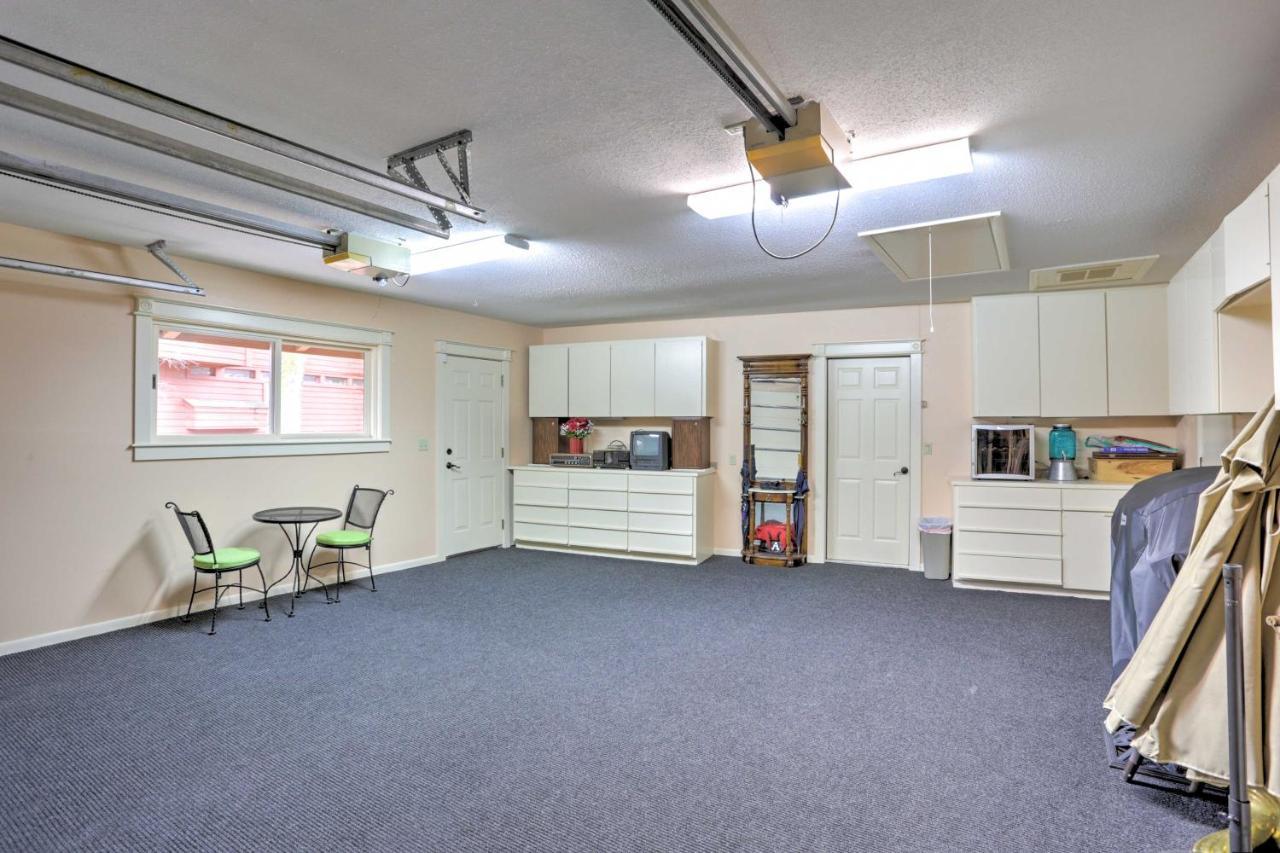 Beautiful Central Fayetteville Townhome With Views! Екстер'єр фото