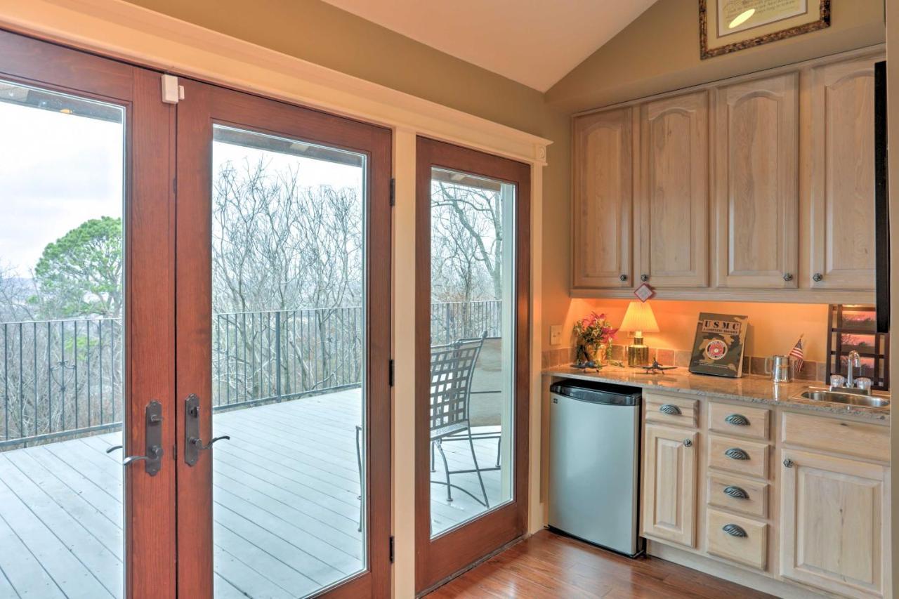 Beautiful Central Fayetteville Townhome With Views! Екстер'єр фото